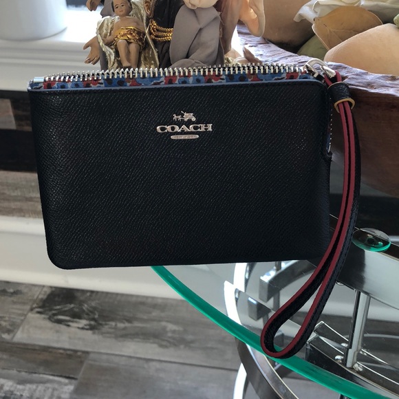 Coach Wristlet - Picture 2 of 4